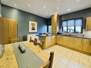 Photo 15- click for photo gallery